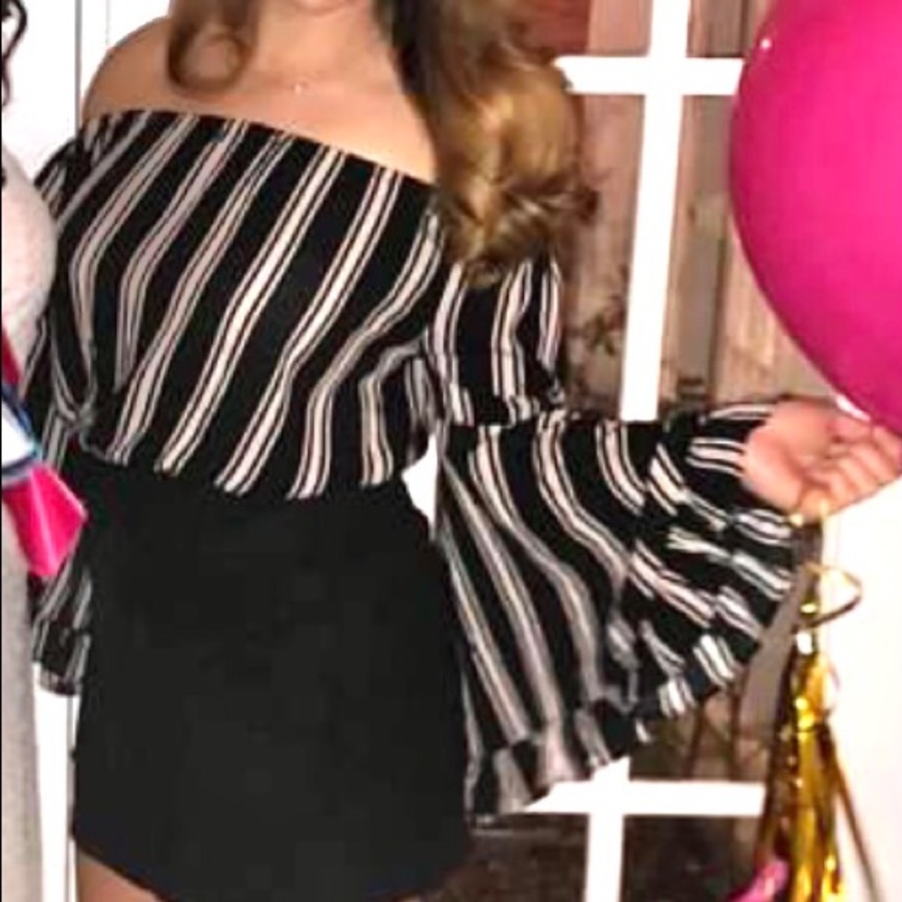 Cropped off-the-shoulder black top w bell sleeves